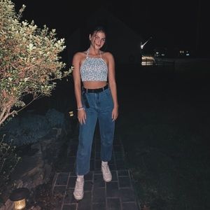 Meet your Posher, Taylor